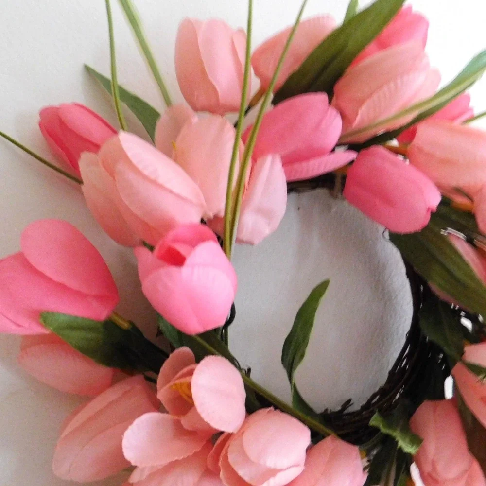 Artificial Light Pink Tulip mini Wreath 12